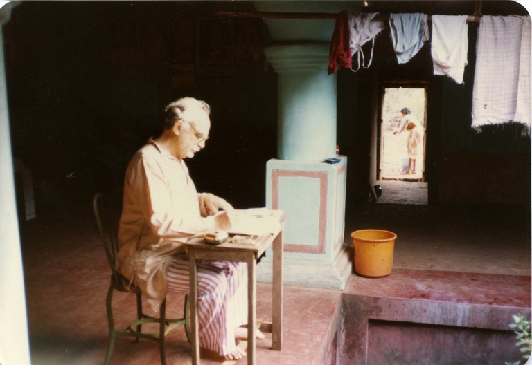Alfred de Grazia 1985 writing A Cloud Over Bhopal