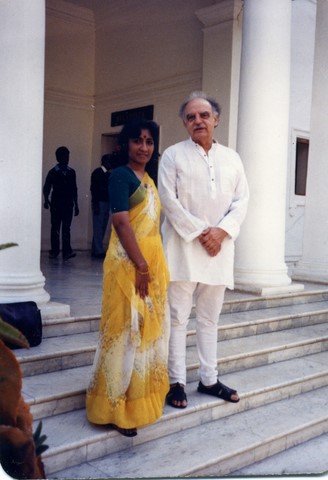 Khumud Ini Mayur and Alfred de Grazia in Bhopal, 1985