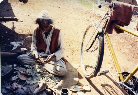 Bhopal 1985 escaped chemical catastrophe on his bicycle